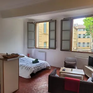 Appartement Petit Coin Provencal Elegant Et Central